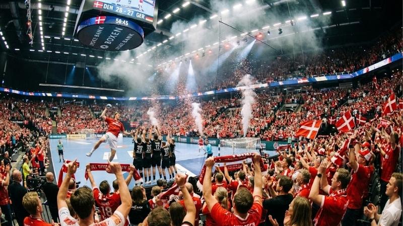 dai-hoi-ehf-euro-2026-dang-dien-ra-voi-nhung-tran-dau-soi-dong-handball